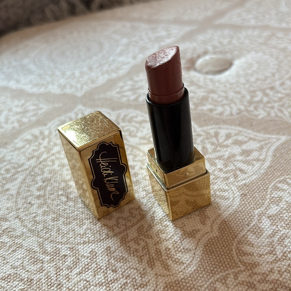 Victoria’s Secret Heidi Klum Lipstick - Picture 4 of 7